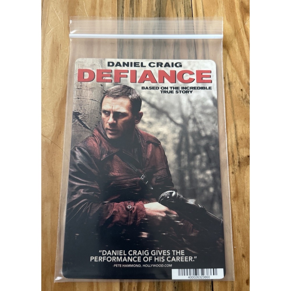 DEFIANCE - BLOCKBUSTER VIDEO BACKER CARD 5"X8" Daniel Craig